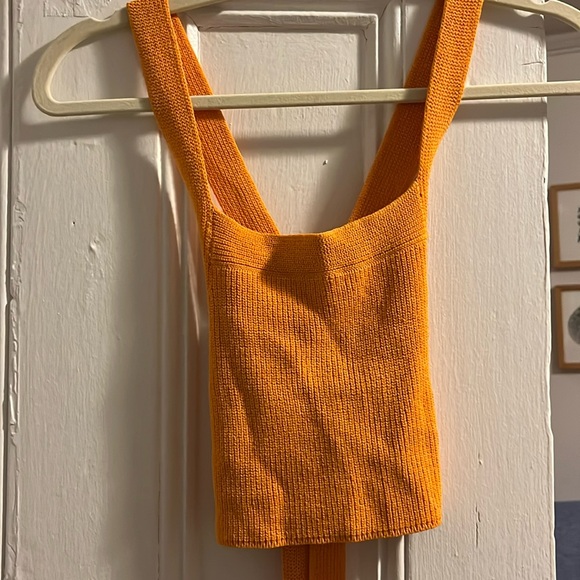 Aritzia Wilfred crop top - Picture 2 of 4